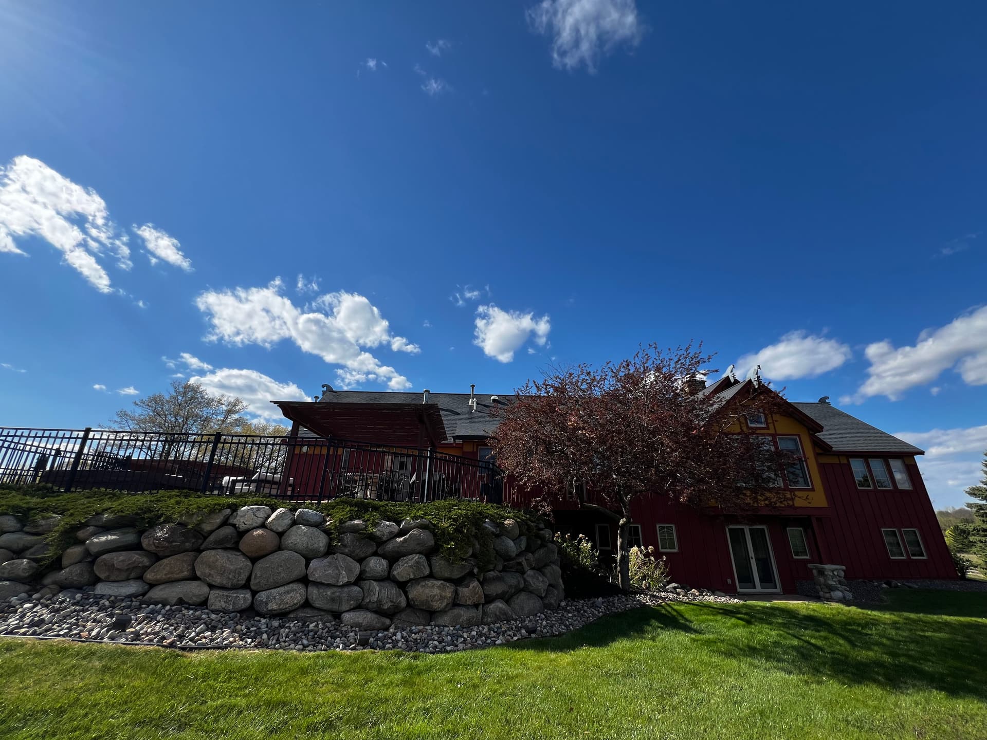 Gallery photos for Estate Spring Cleanup That Makes the Whole Property Shine: Image #2
