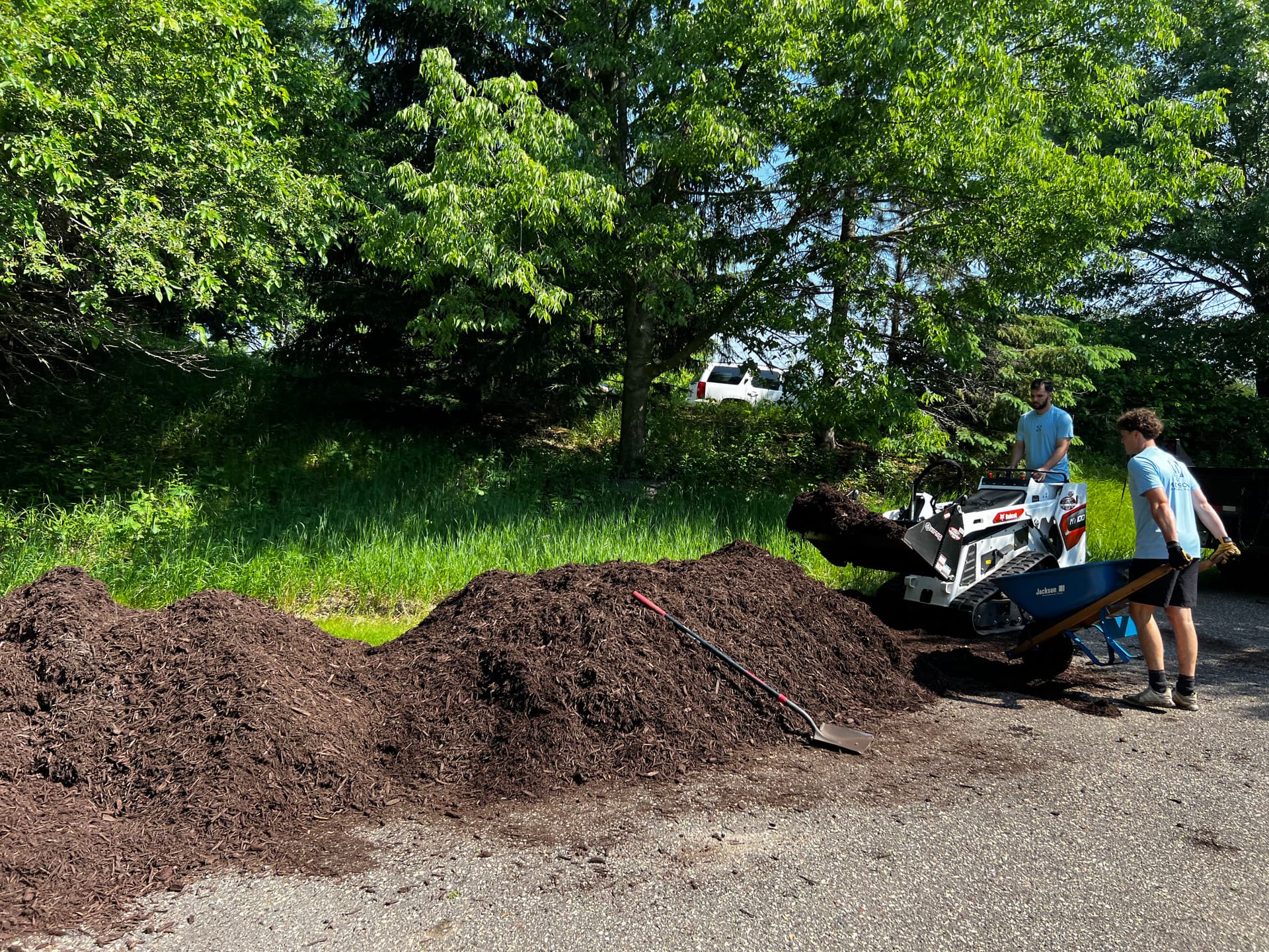 Fresh Mulch Installation That Makes the Whole Property Pop image